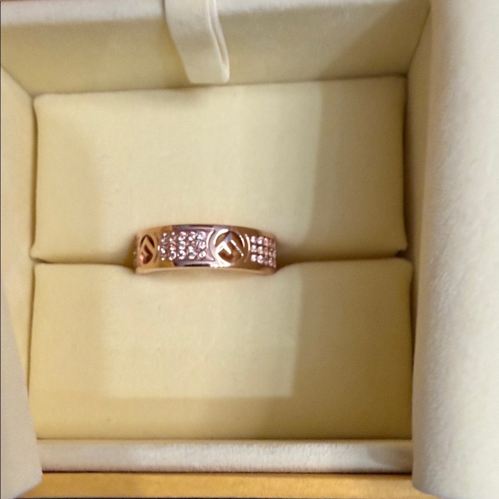 Fendi wide band ring with crystals Women's Ring